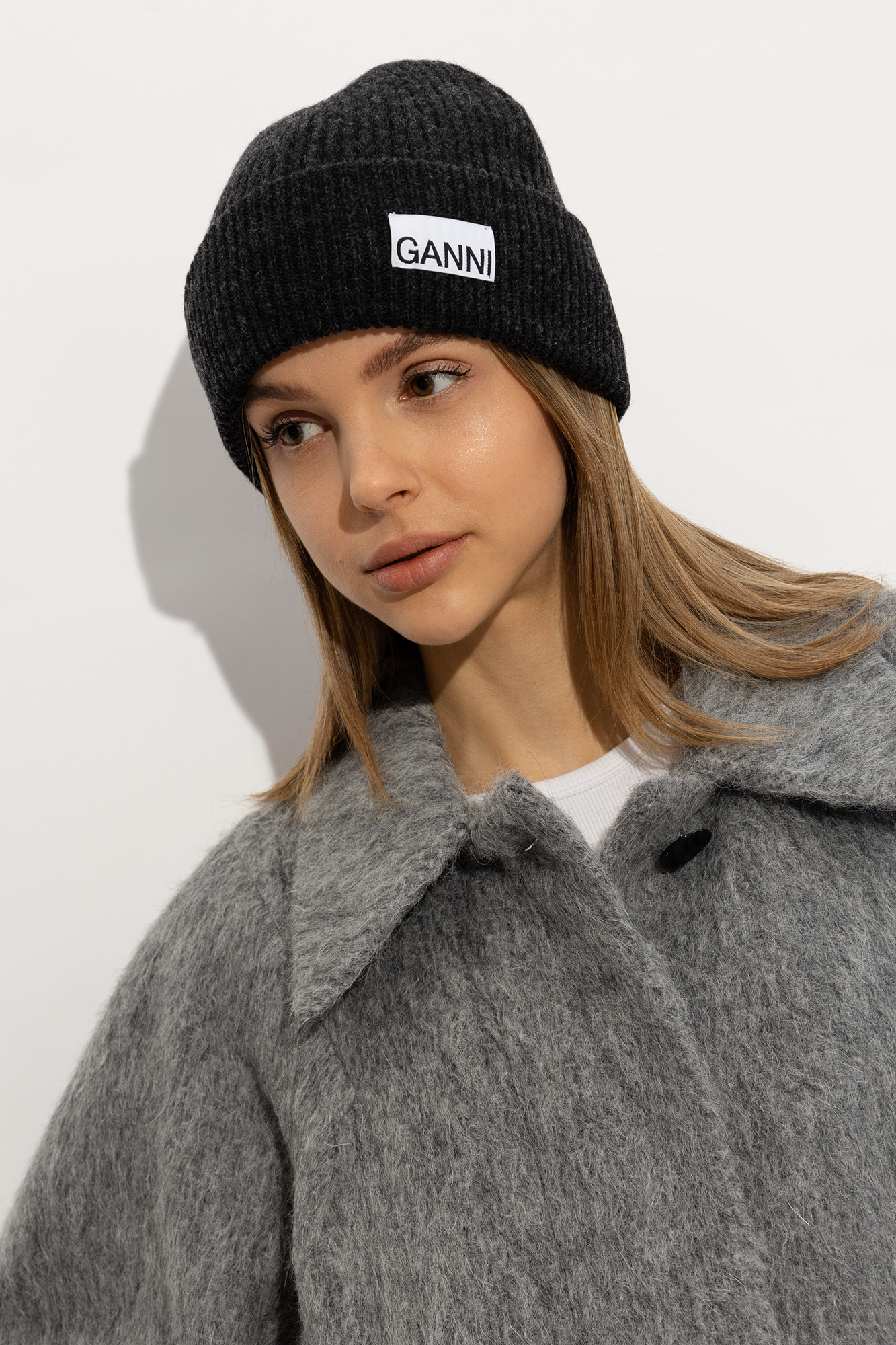 ganni-muetze-742mmw.jpg